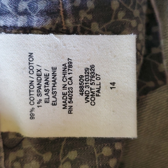 GAP 1969 size 14 medium wash capris - Picture 6 of 7